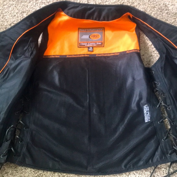 NEW! 100% genuine leather•XS•open adjustable leather tie sides• snap closure• - Picture 4 of 15